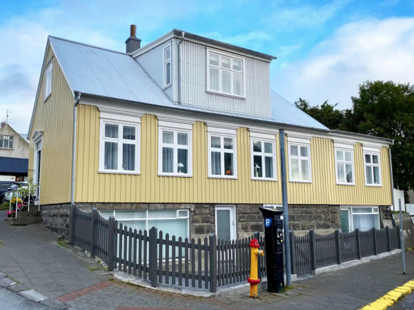 HISTORIC VILLA IN DOWNTOWN REYKJAVIK